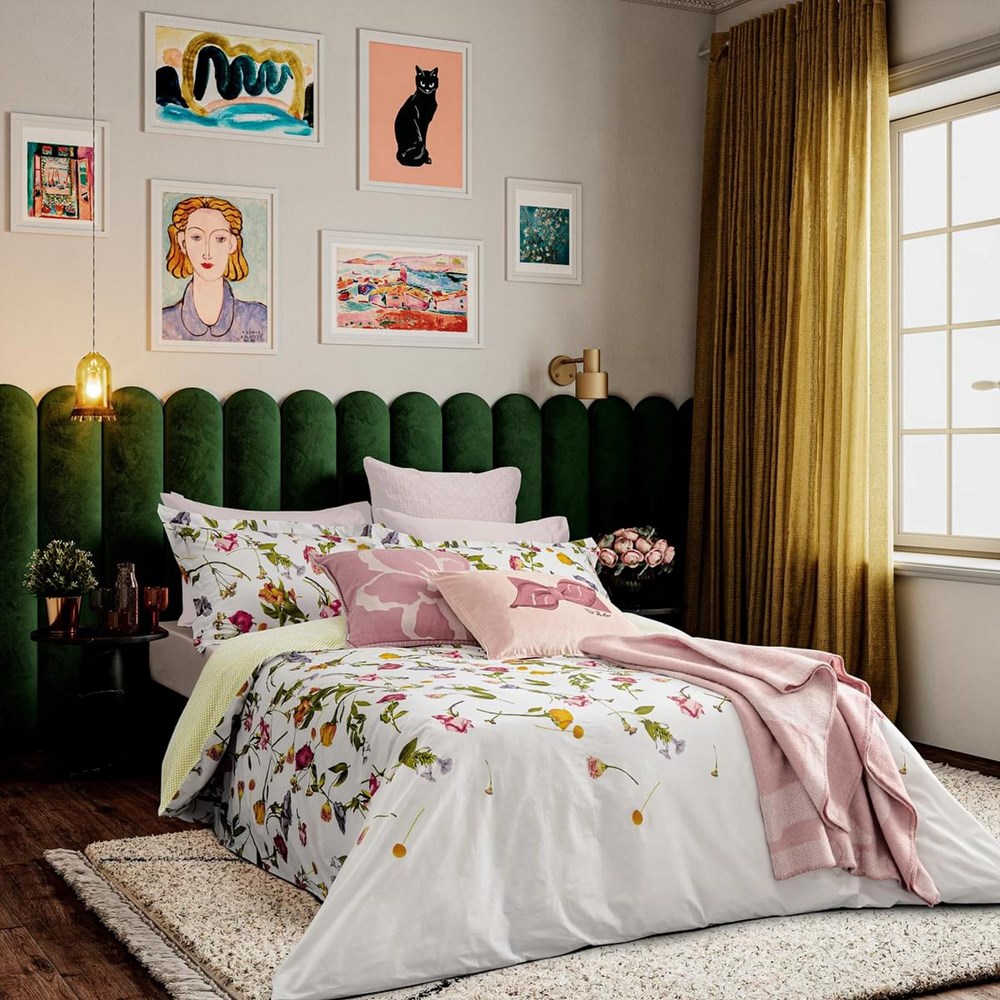 Scattered Bouquet Floral Bedding by Ted Baker in Mono